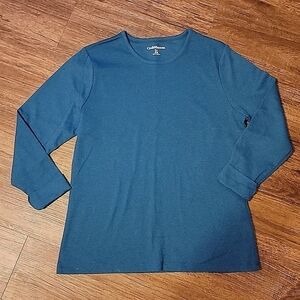 Croft and Barrow  Ladies size petite medium. Long sleeves.